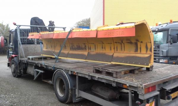 Airport Sweeper and snow cleaner