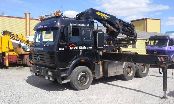 Mercedes Benz Crane truck