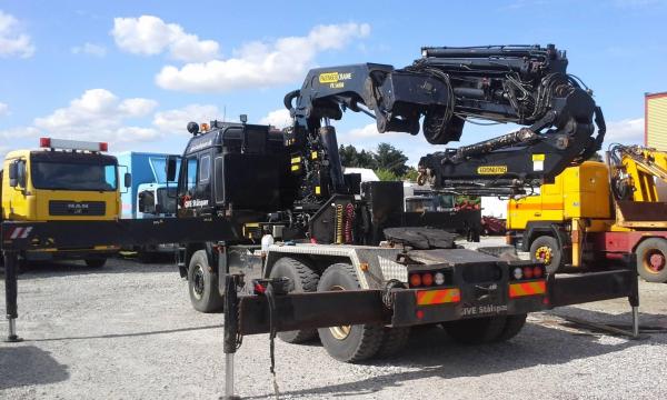 Mercedes Benz Crane truck
